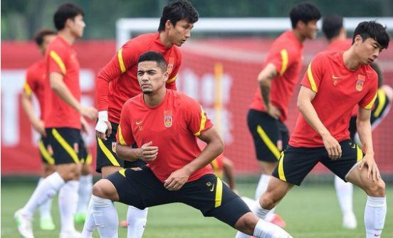 在最新世界排名中，国足排第77，你觉得这个排名怎么样？