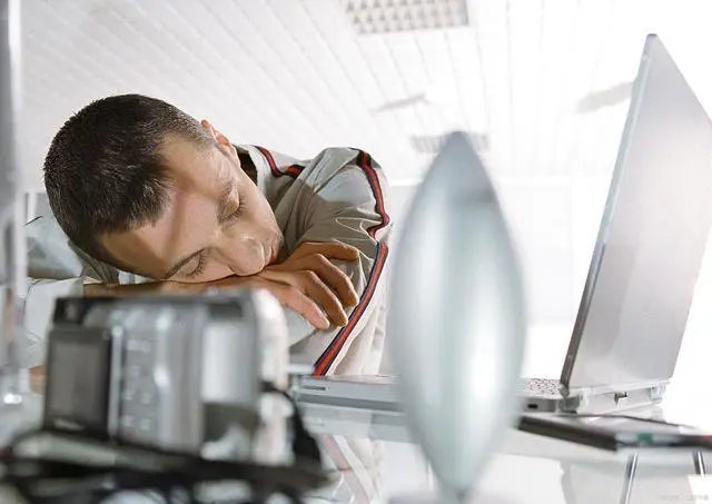 河南一女子嗜睡20余天后智商变成幼童，医生给出的诊断是什么？