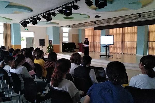 上海一幼儿园为家长上性教育课，你认为幼儿园有必要给家长上性教育课吗？