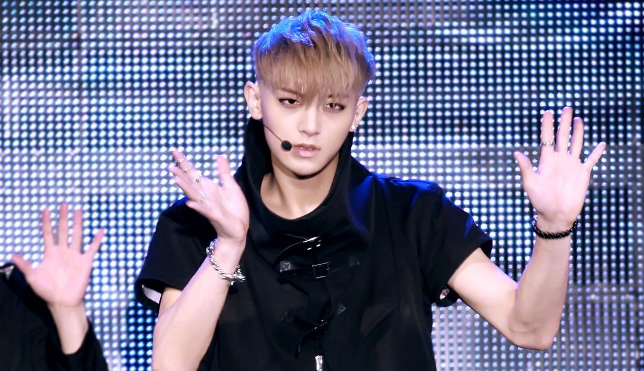 黄子韬大炫豪车炫富是怎么回事？