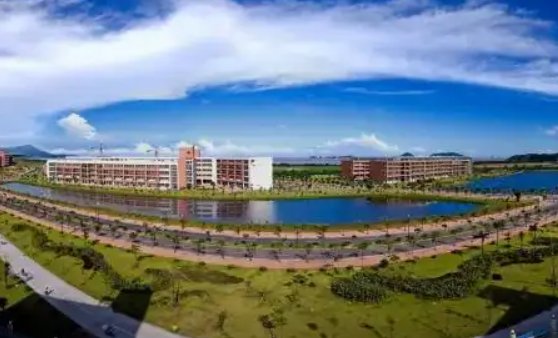 吉林大学珠海学院学费