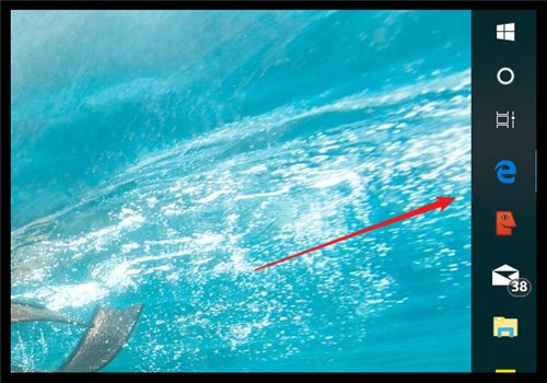 电脑桌面上下面的工具栏跑到桌面左侧去了，怎么把它弄回下面去？