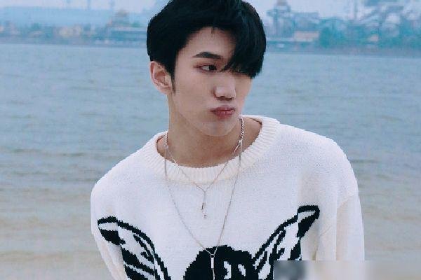 韩美娟拍毕业照的表情管理登上热搜，他的表情管理是怎样的？