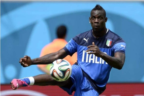 为什么说意大利踢足球的那个巴洛特利在思考人生?