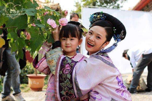 童星纪姿含,究竟有着怎样的家庭背景?