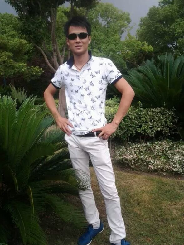 美女聊天员的相关公司