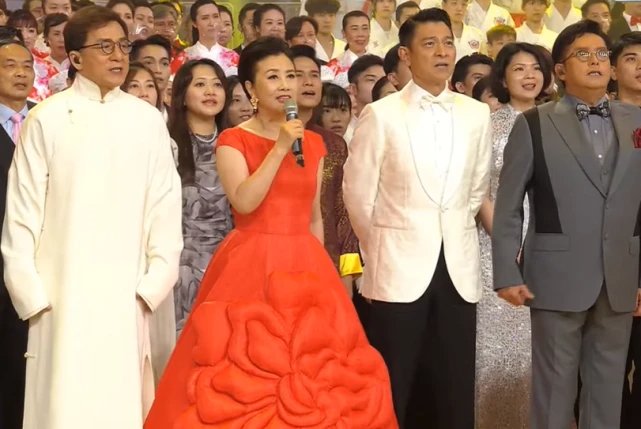 2022香港回归25周年晚会，由汪明荃等人主持，哪些细节感动到了你？
