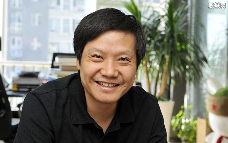 雷军笑谈金山办公上市