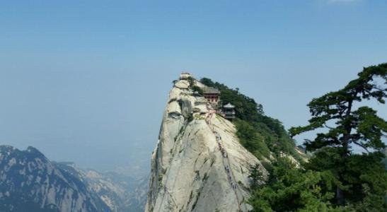 华山跳崖事件回顾：一家人从悬崖纵身跳下，后来事件怎么处理的？