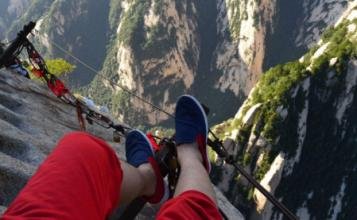 华山跳崖事件回顾：一家人从悬崖纵身跳下，后来事件怎么处理的？