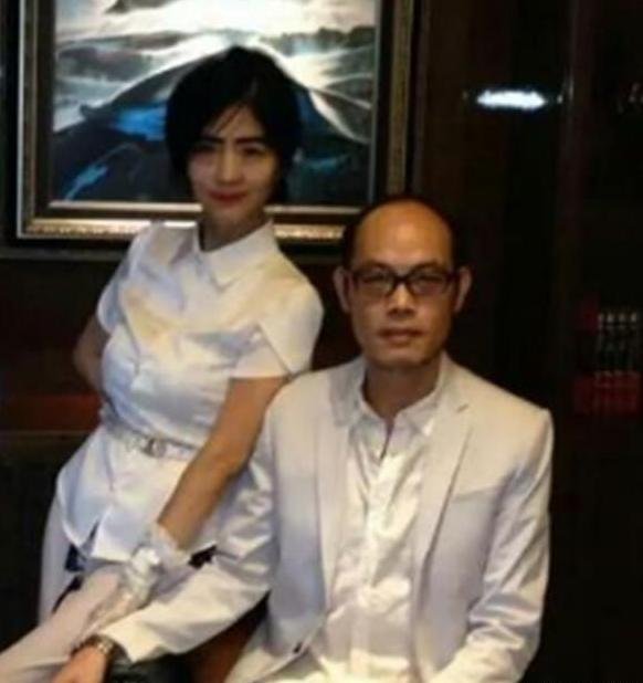 2015年《非诚勿扰》，51岁阿姨被34岁小伙“抱”走，现状如何？