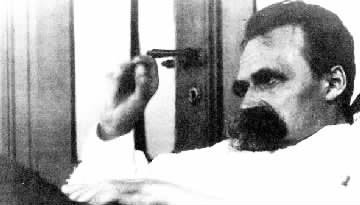 弗里德里希·威廉·尼采因何而死？