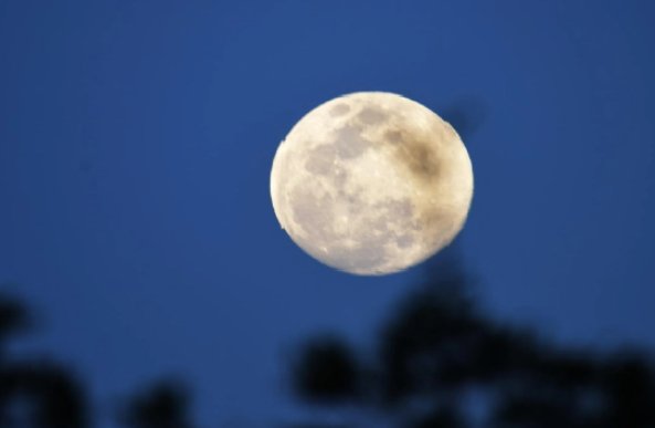 形容16的月亮短句