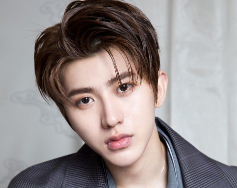 蔡徐坤粉丝隔空喊话周杰伦,把榜首还给蔡徐坤,写中文歌的很土,你怎么看?