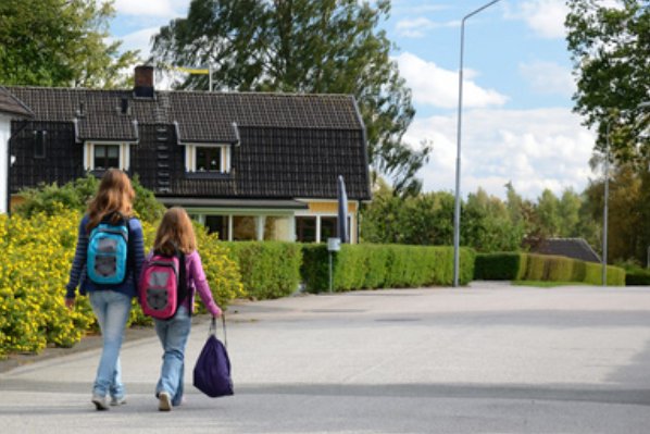 去上学英语怎么说