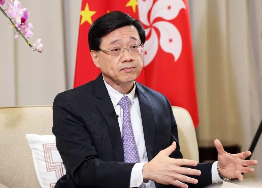 李家超是谁？有什么经历？