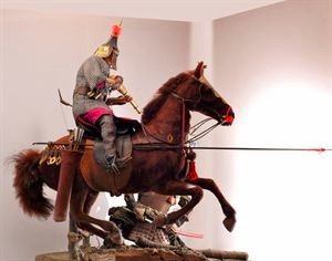 古人是怎么把兵器挂在马上的