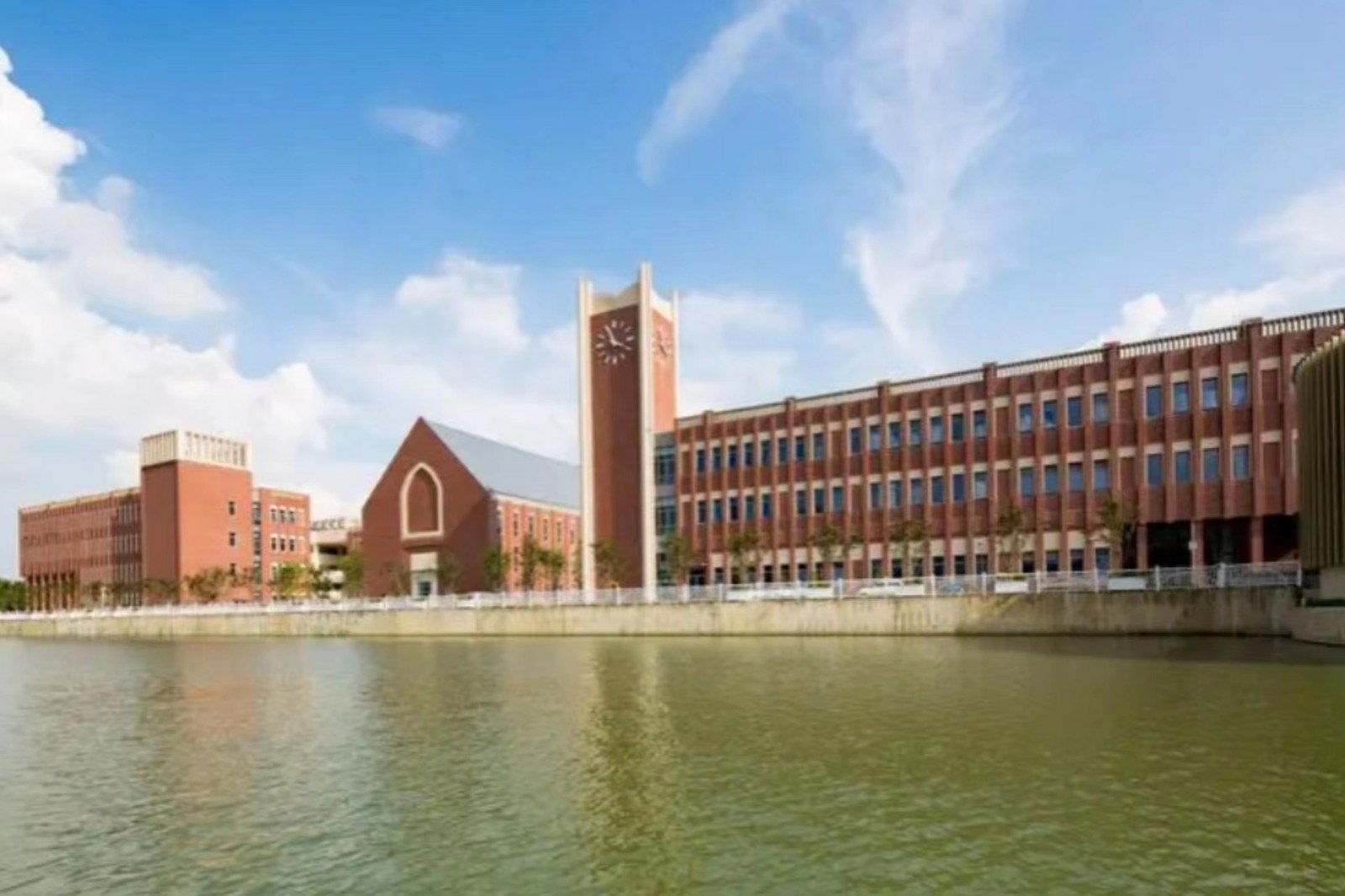 广州华夏职业学院怎么样？好吗？