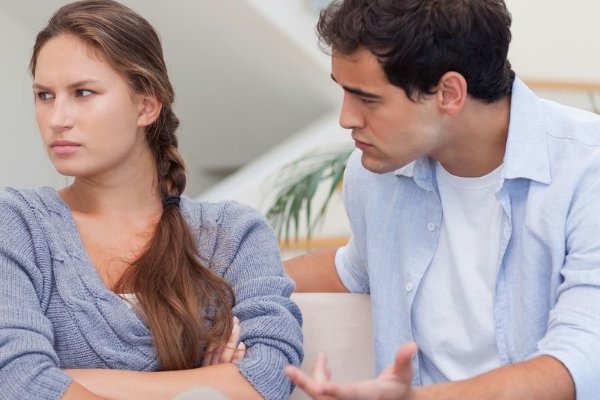 如何看待父亲对待外人怂,家里横