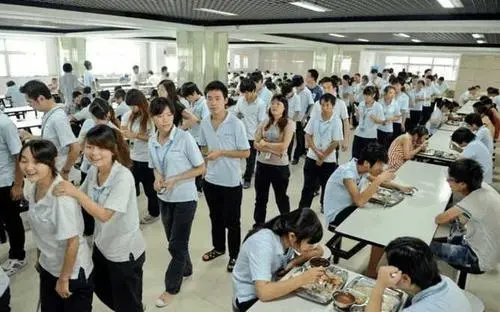 程序员离开大厂进工厂，他们这么做的原因是什么？