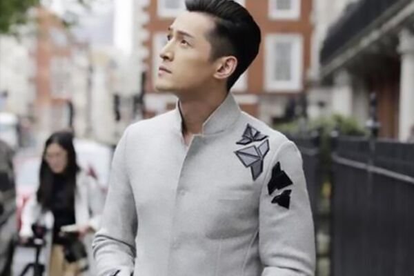 为什么男女衬衣上面的纽扣方向是不同的？