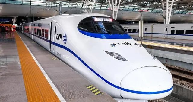 拘留!2男子高铁车厢内因打电话互殴,双方因何起的争执?