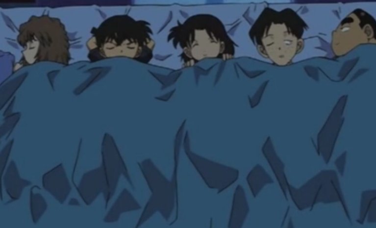 《名侦探柯南》哪集柯南和灰原哀睡在一起？还有哪集柯南邀请灰原哀和他一起跳舞？