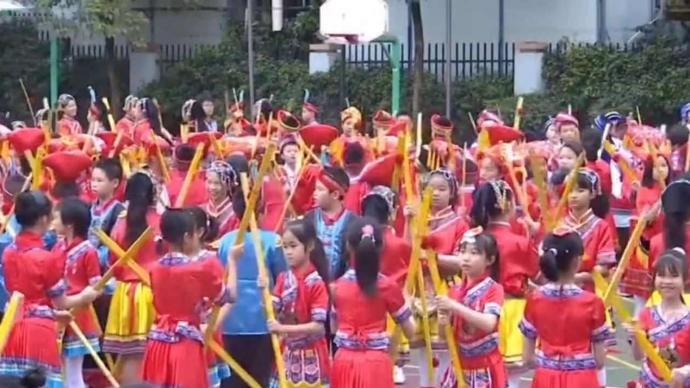 “三月三”南宁千名学生跳起扁担舞，这个节日在当地为何如此重要？