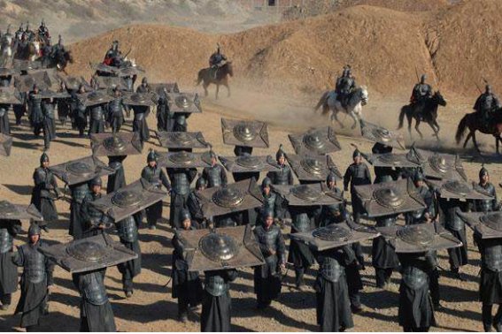 割须换袍什么意思