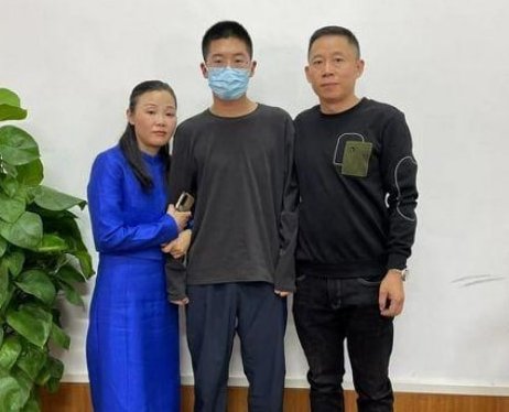 孙卓弟弟称想跟哥哥住一个房间，他们兄弟的关系看起来如何