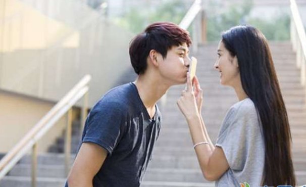 十二星座被爱情俘获的表现，都有哪些？