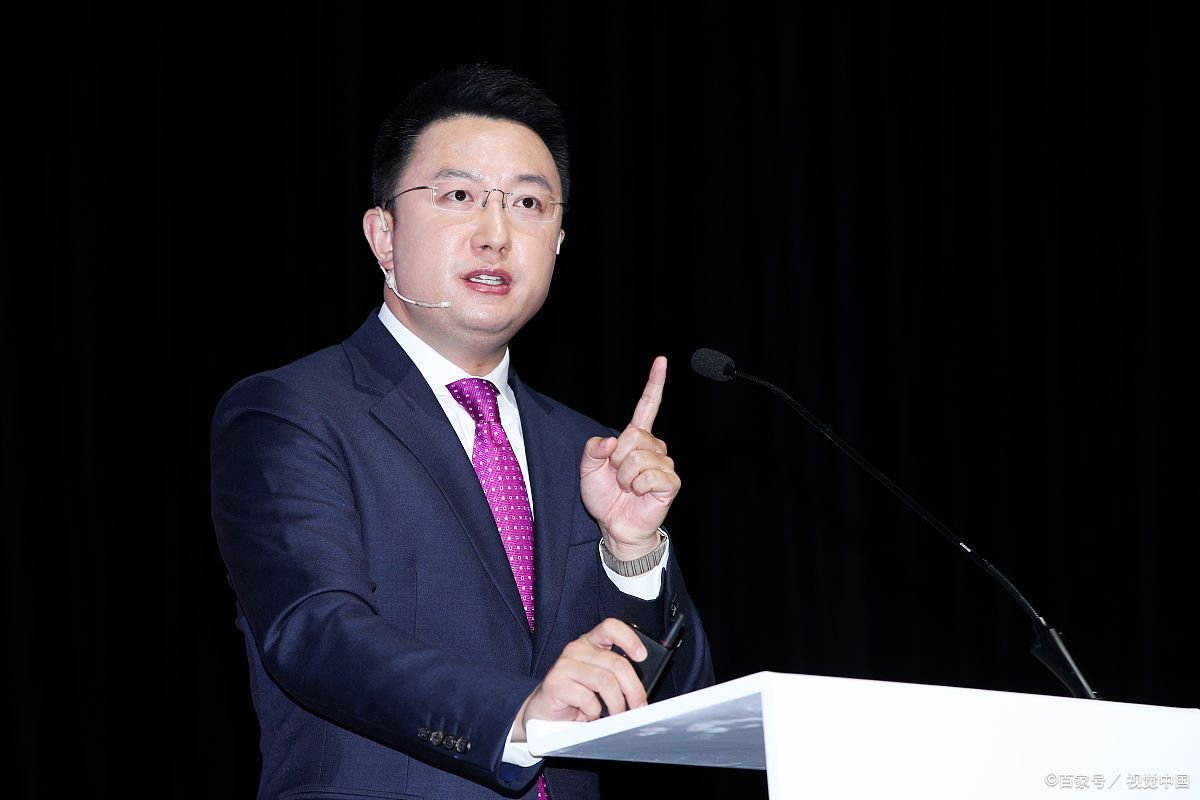 正处级的公务员,一年的工资加上福利待遇大约多少?