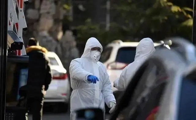 一个月累计感染1493例，北京本轮疫情为何还在增长？