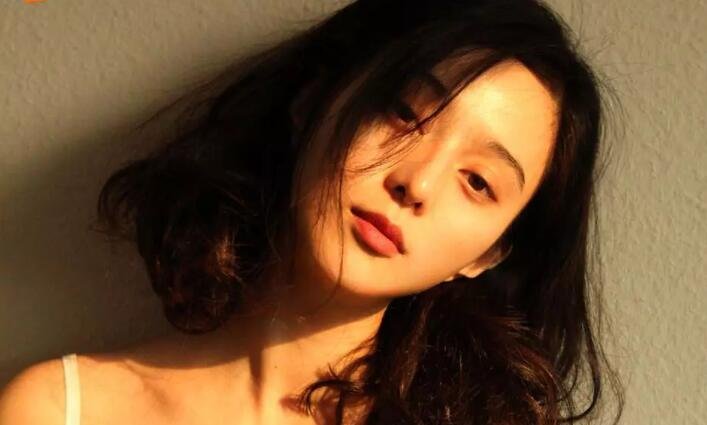 《二次曝光》讲述的是什么故事？