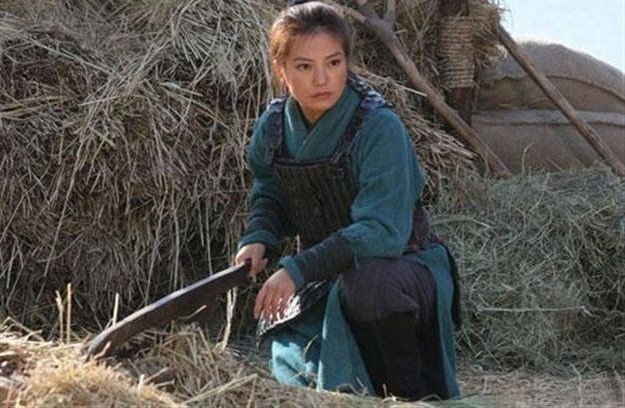 花木兰替父从军十几年,古代军营没有女厕所,他怎么解决三急呢?