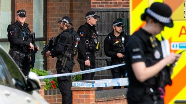 英国7旬议员遭捅数刀身亡，行凶者的作案动机是什么？