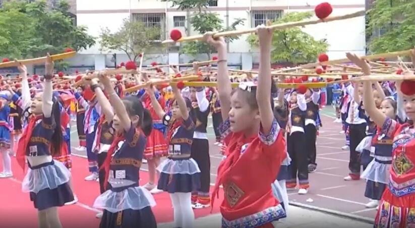 “三月三”南宁千名学生跳起扁担舞，这个节日在当地为何如此重要？