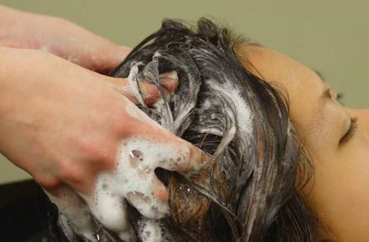 为什么初一不能洗头？