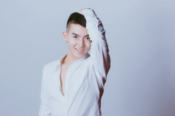 李俊豪为什么不在时代峰峻了