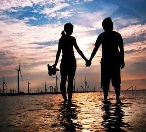 急求非主流手牵手拉钩图片