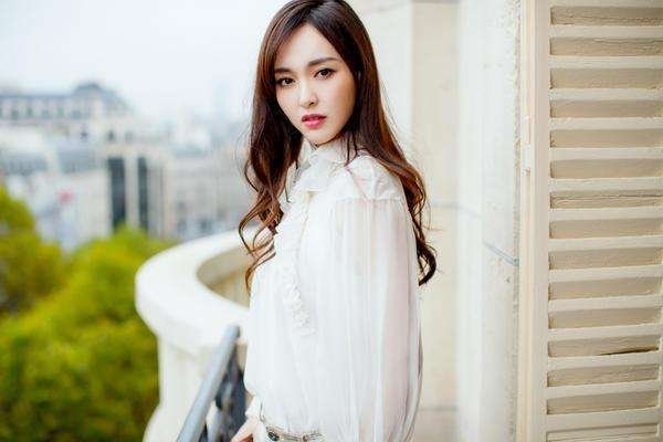 《爱情睡醒了》中，刘小贝有哪些搞怪又可爱的表情？