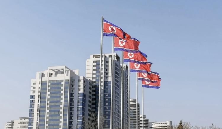 什么是脱北人，是指朝鲜人么。。