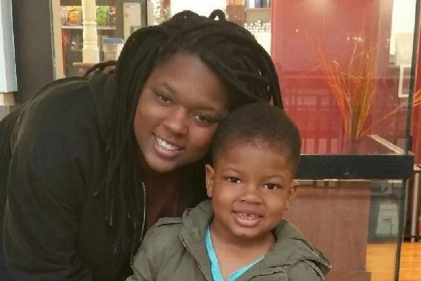 一名为Gionanna的意大利女性被外星人掠去并产下外星婴儿是真的吗？