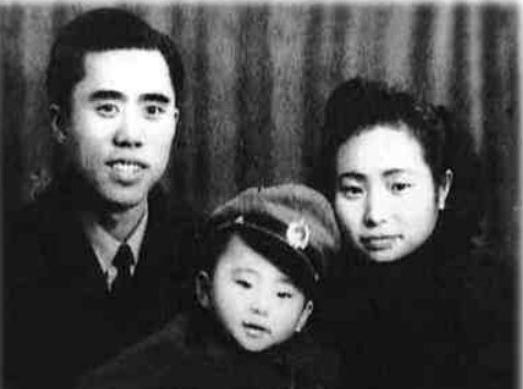 江姐名叫江竹筠,读音是江竹jun,还是江竹yun?