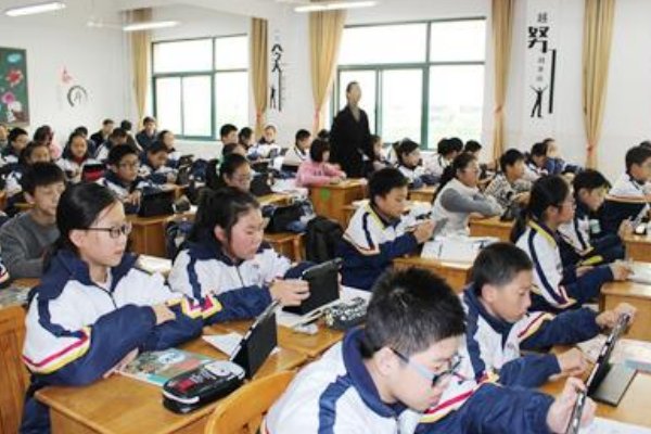 李白《江湖行》全诗译文