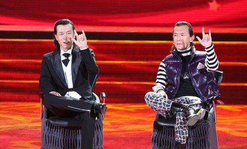 李咏1+1的机器人制造