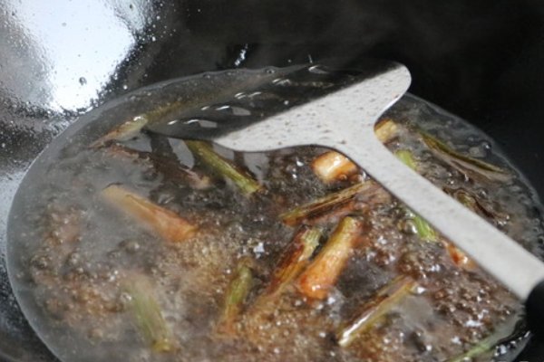 葱烧海参的正宗做法?