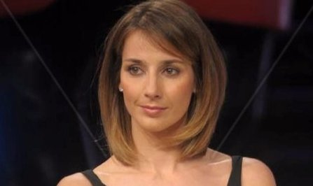 人猿泰山成人版是罗莎·卡拉乔洛主演的吗？