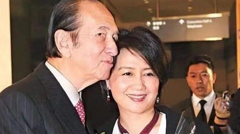 何鸿燊神秘儿子曝光，梁安琪虽大方认下，但仍有两个什么谜团还未解开？