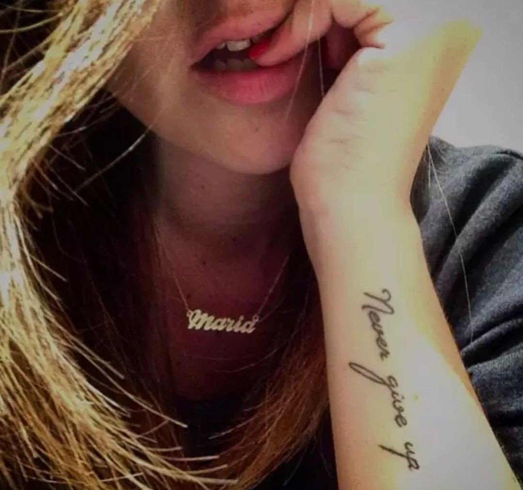 泪痕纹身有什么含义?